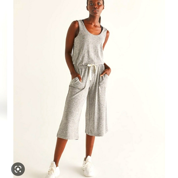 Hyba Hyba Wide Cropped Leg Jumpsuit. - Picture 2 of 4